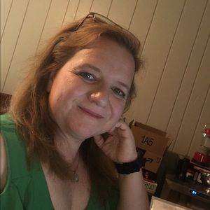 Meet your Posher, Cynthia